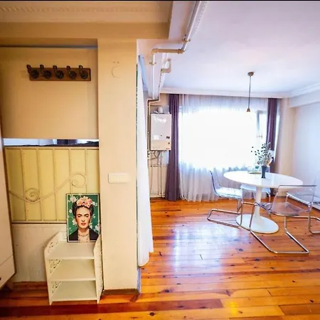Taksim Funhouse Apartamento Estambul